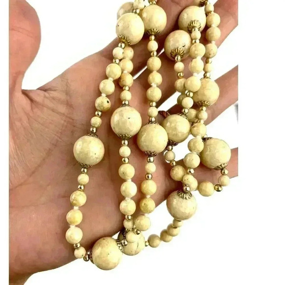Natural Stone Beige Beaded Necklace 31" Long Various Size Beads - Picture 5 of 12